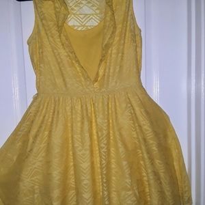 XL Lace Yellow Dress